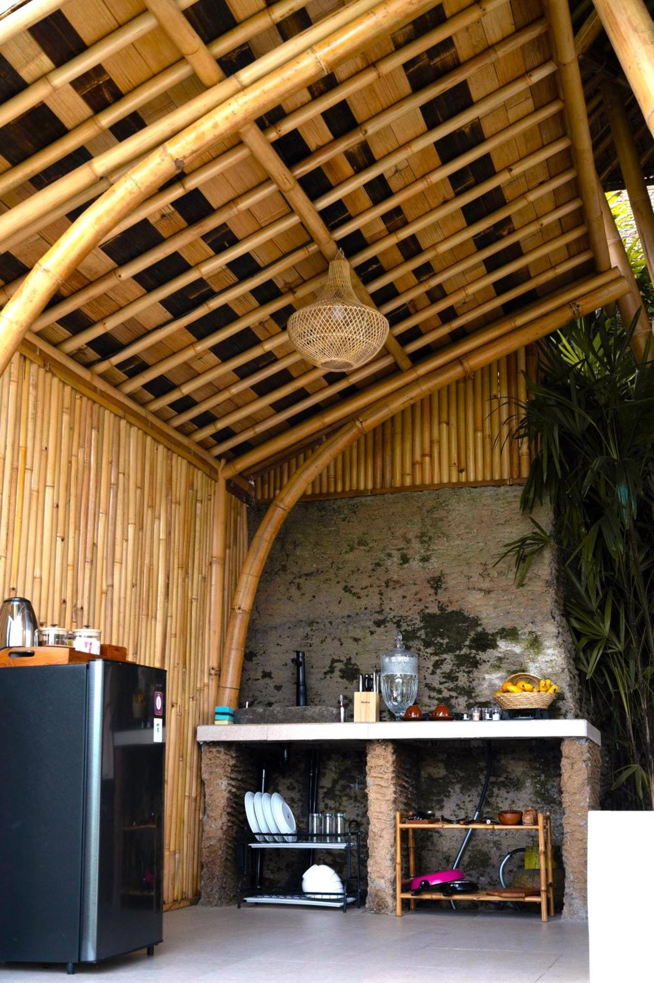 Selat Danaswari Bali Bamboo Houseヴィラ エクステリア 写真